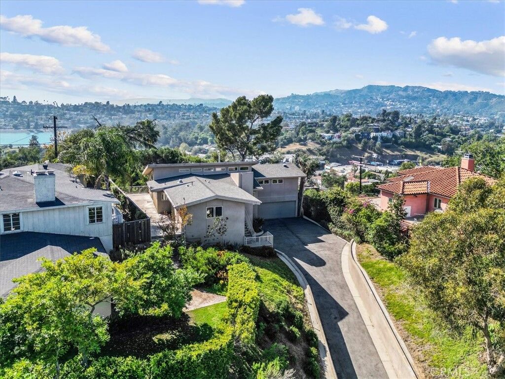 Property Photo:  2377 Silver Ridge Avenue  CA 90039 