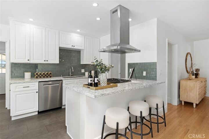 Property Photo: 589 Buena Loma Street CA 91001