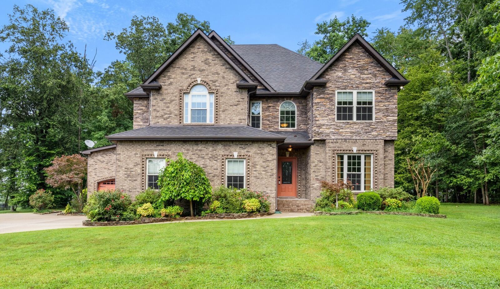 Property Photo:  1789 Double R Blvd  TN 37042 