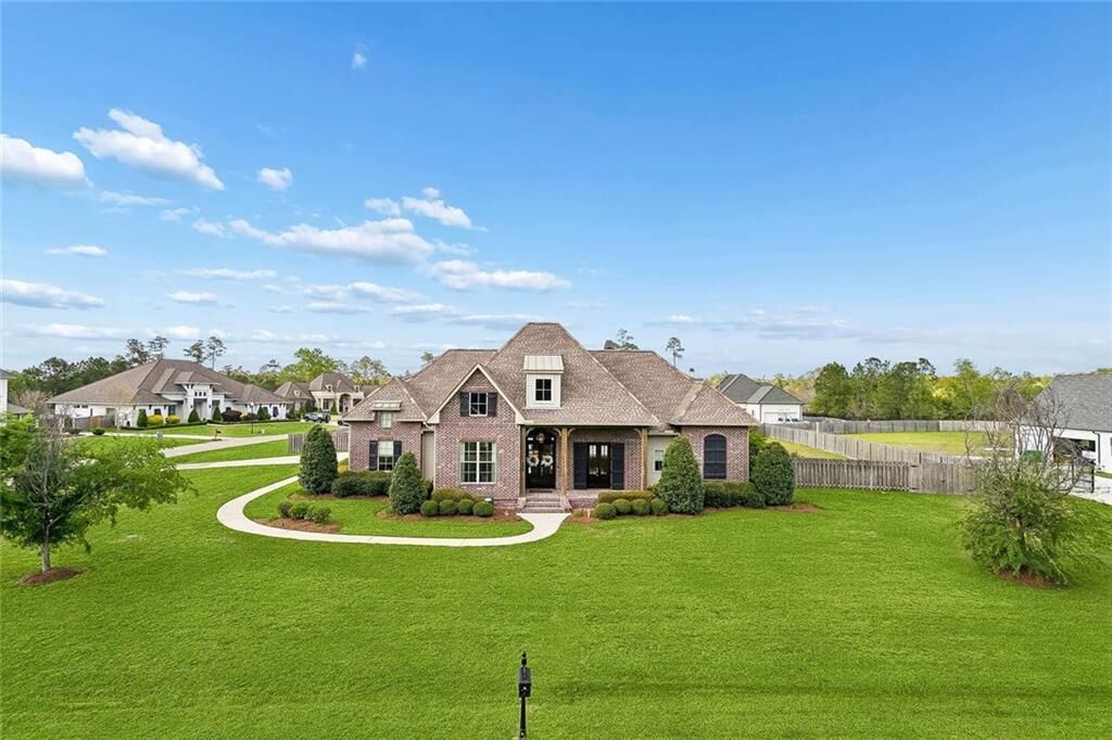 Property Photo: 420 S Fairway Drive LA 70447
