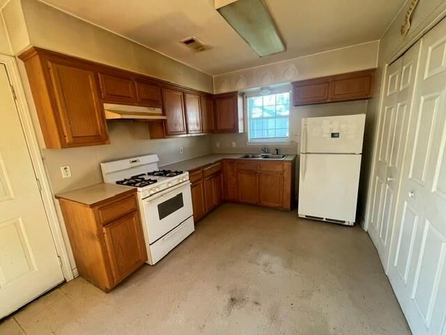 Property Photo:  160 Canal Street  LA 70454 