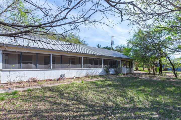 Property Photo:  749 Cedar Street  TX 79601 