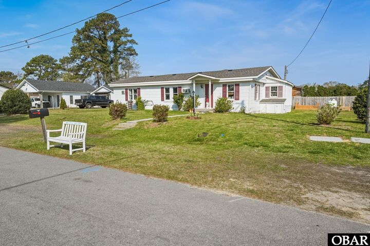 Property Photo:  100 Larry Avenue  NC 27939 