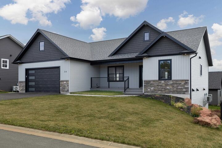 54 Alice Avenue — photo 1