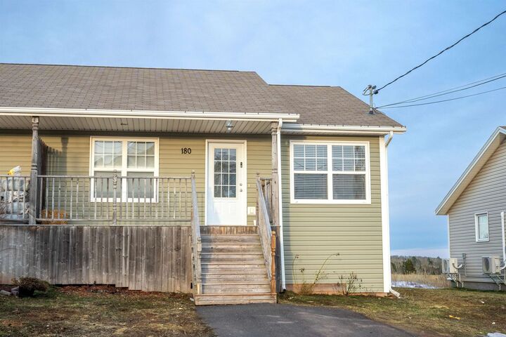 Photo de la propriété:  180 Norwood Road  PE C1A 0E1 