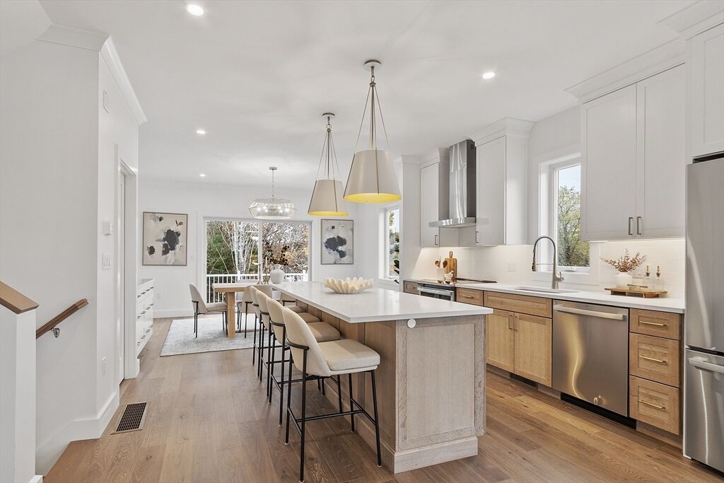 Property Photo: 225 Middlesex Turnpike 101 MA 01803