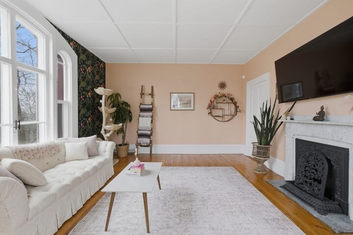 Property Photo:  4 Mount Vernon St 3  MA 01830 