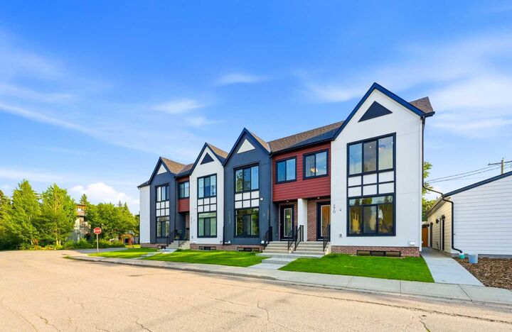 Property Photo: 2701 28 Avenue SW 3 AB T3E 5M4