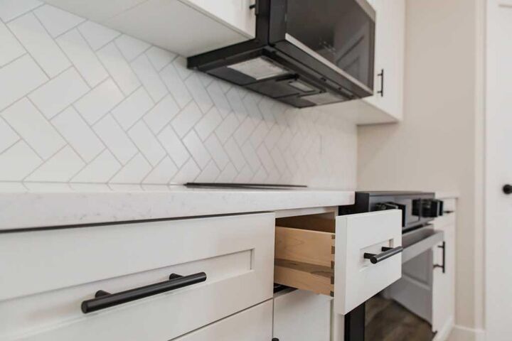 Property Photo: 11405 95 Street AB T8X 0W9