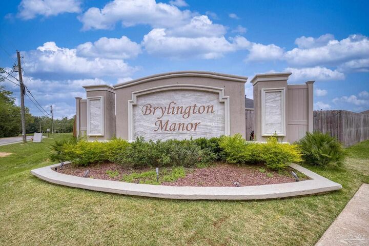 Property Photo:  7007 Brylington Blvd  FL 32526 