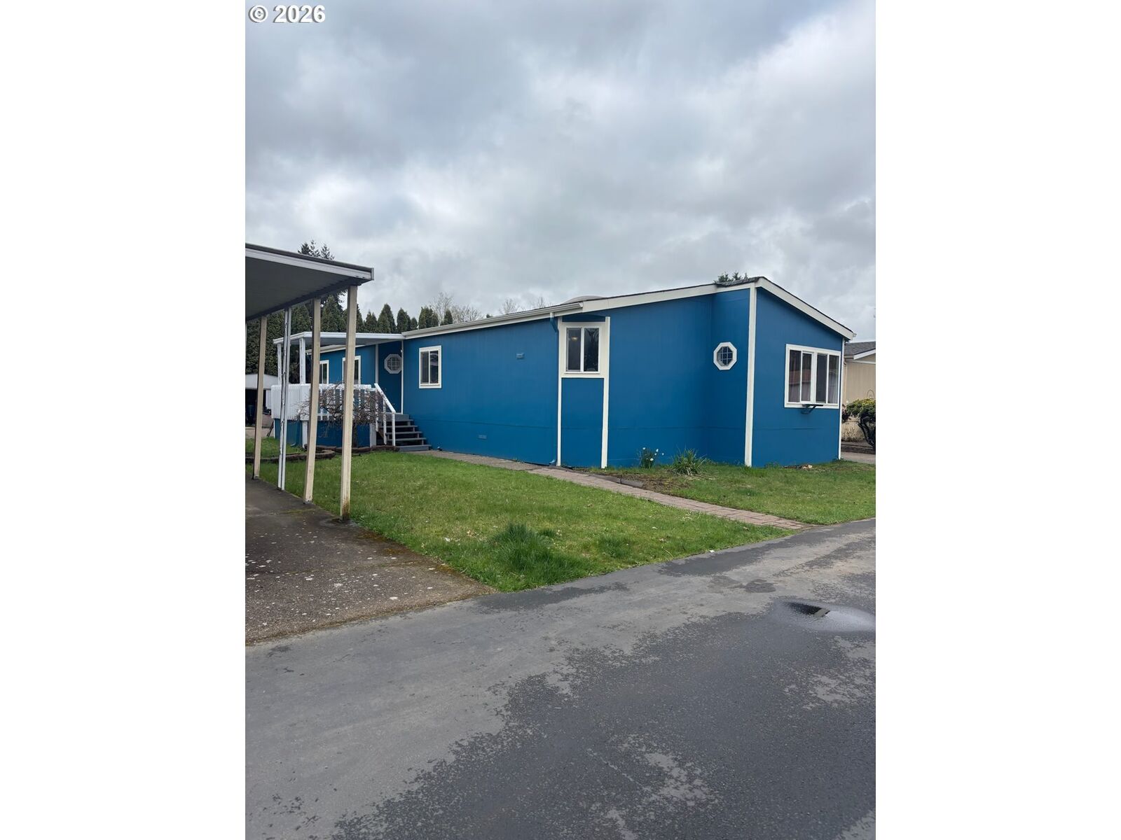 Property Photo:  1400 Candlelight Dr 174  OR 97402 