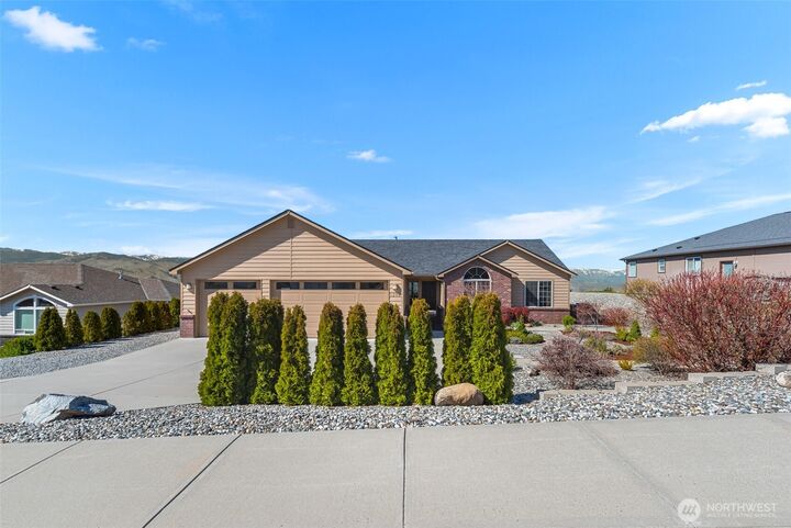 Property Photo:  1264  Wheatridge Drive  WA 98802 