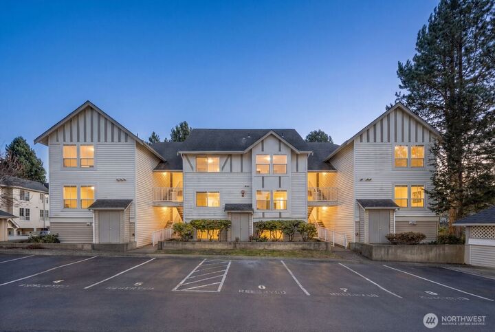 Property Photo:  4421  249th SE  WA 98029 