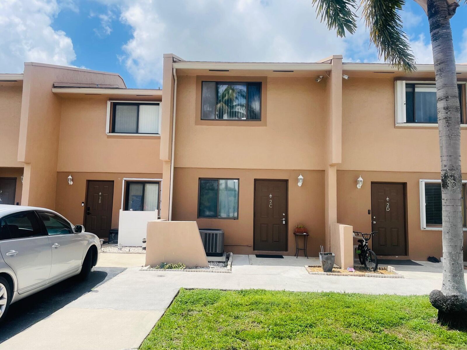 Property Photo:  139 Sparrow Drive 2C  FL 33411 
