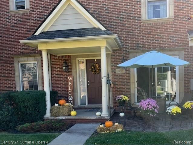 Property Photo: 1632 Peninsula Court MI 48187