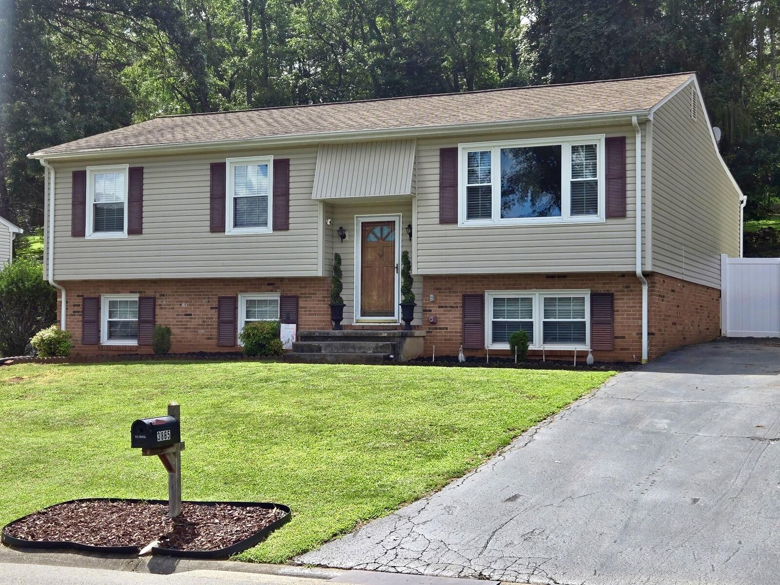 Property Photo:  3865 Meadowlark Rd  VA 24018 