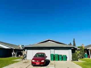 Property Photo: 1923 Pawnee Way CA 95209