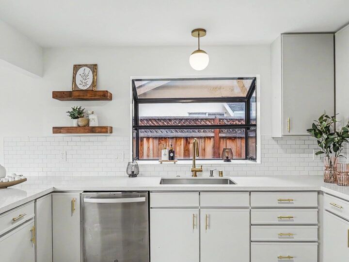 Property Photo:  435 Cypress Avenue  CA 95050 