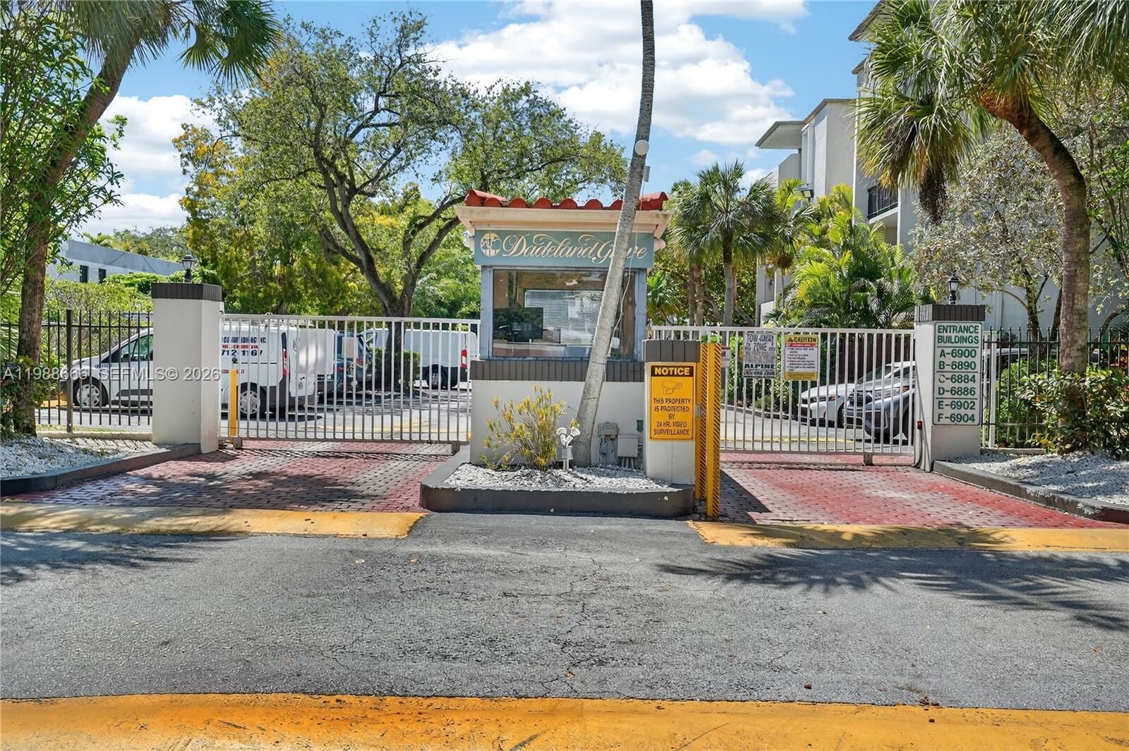 Property Photo: 6904 N Kendall Dr F104 FL 33156