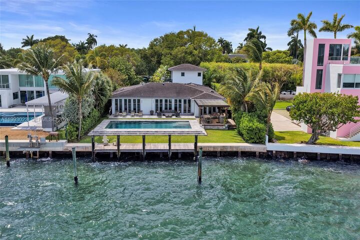 Property Photo:  9301 N Bayshore Dr  FL 33138 