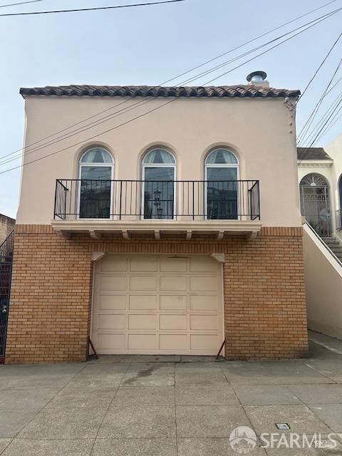 Property Photo:  527 Visitacion Avenue  CA 94134 