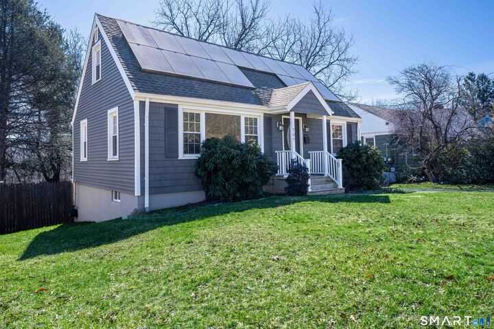 Property Photo:  709 Pine Rock Avenue  CT 06514 