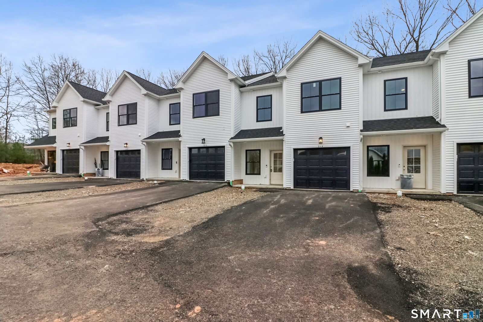 Property Photo:  370 Emmett Street 4-4  CT 06010 