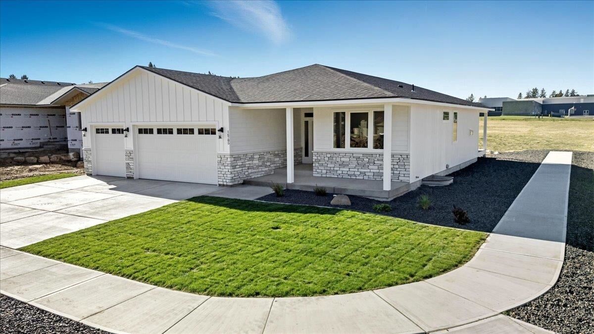 Property Photo:  16785 N Wellington Rd  WA 99005 