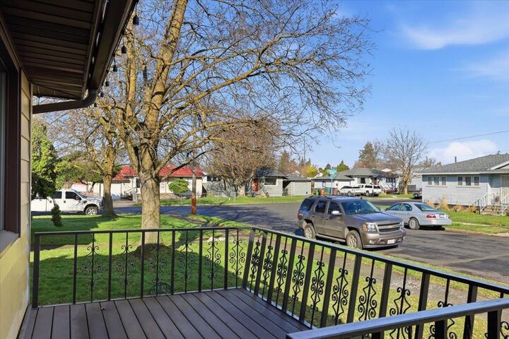 Property Photo:  3810 E Montgomery Ave  WA 99217 
