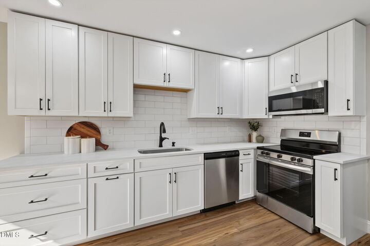 Property Photo:  214 Hanover Place  NC 27511 