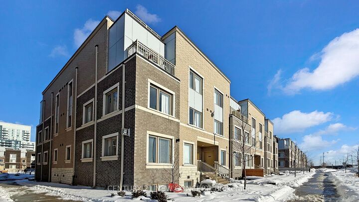 Photo de la propriété: 140 Honeycrisp Crescent Th 284 ON L4K 0N7