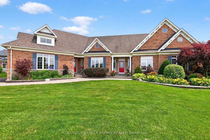 Photo de la propriété:  32 Underhill Court  ON L9R 1V2 