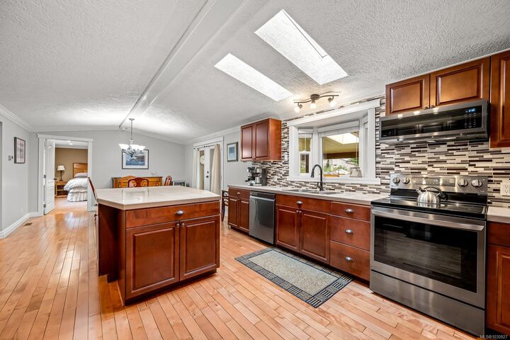 Property Photo: 1941 Burdyny Rd BC V9M 3Z9