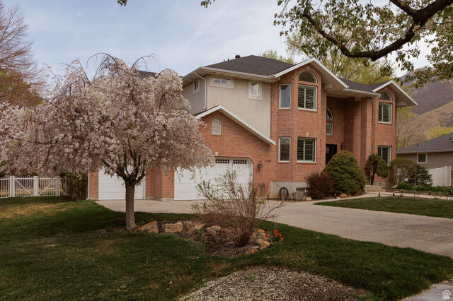Property Photo: 1209 E Bear Hollow Cv UT 84020
