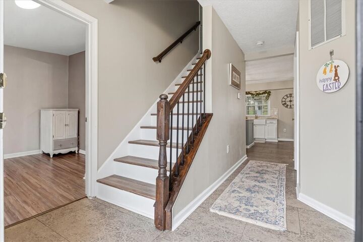 Property Photo:  406 Arbor Dr  PA 16046 