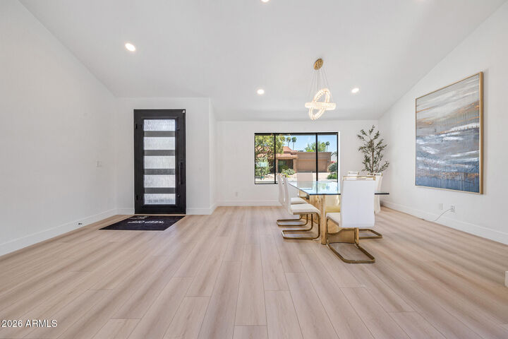 Property Photo:  10012 N 76th Place  AZ 85258 