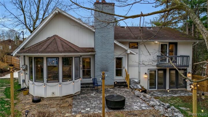 Property Photo:  60 Ruskin Road  NY 14052 