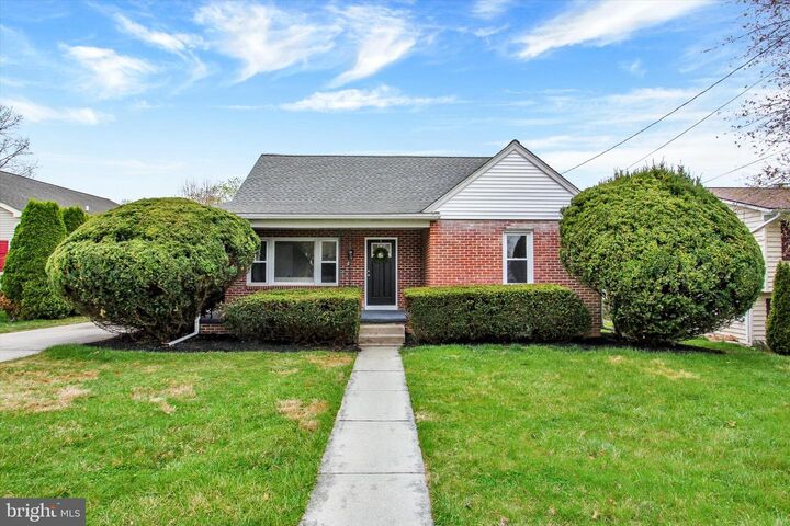 Property Photo:  115 Sherman Street  PA 17331 