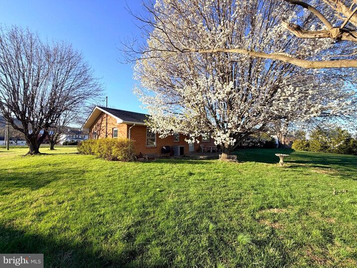Property Photo:  1755 N Hayfield Road  VA 22603 