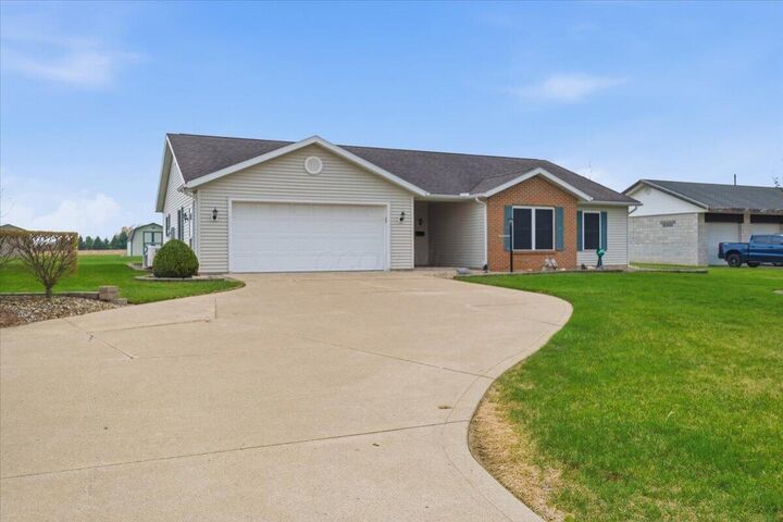 Property Photo:  1331 E Beal Avenue  OH 44820 