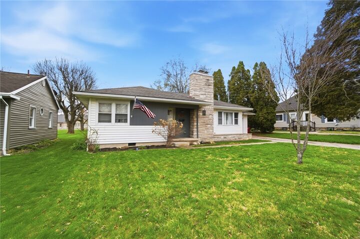 Property Photo:  409 W Hamilton Street  OH 45383 