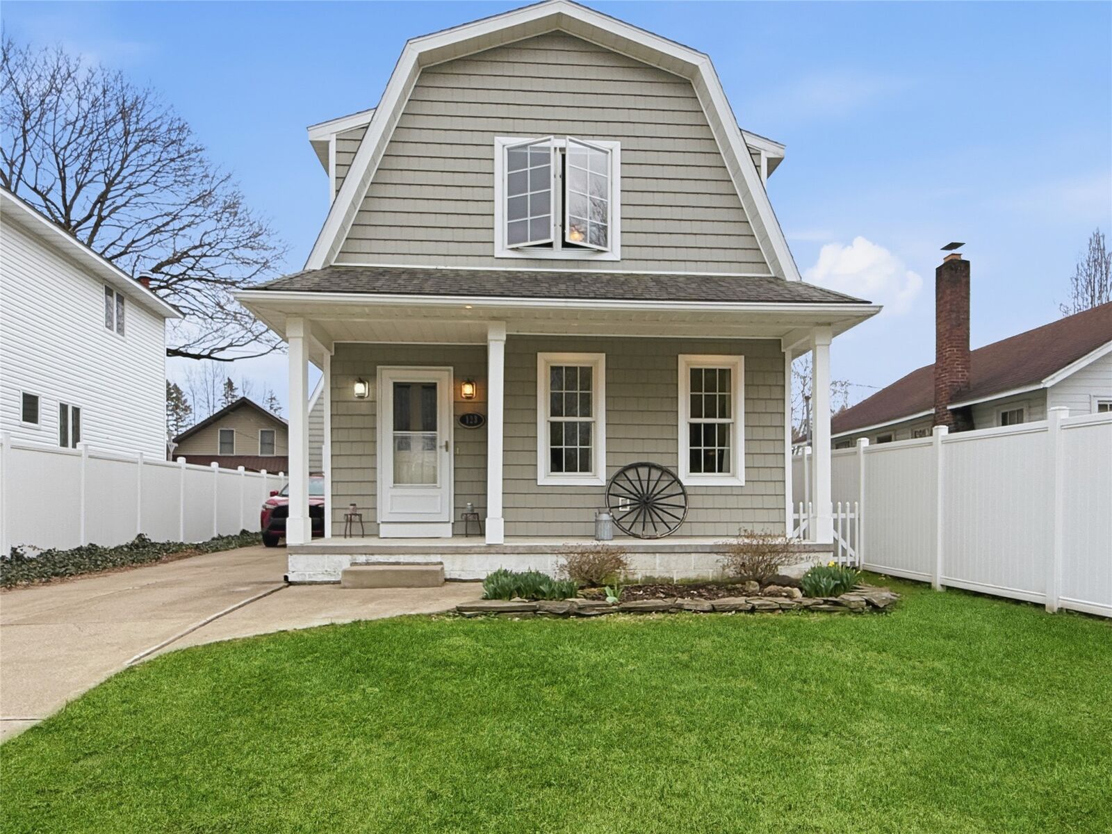 Property Photo:  123 Peach Street  PA 16412 