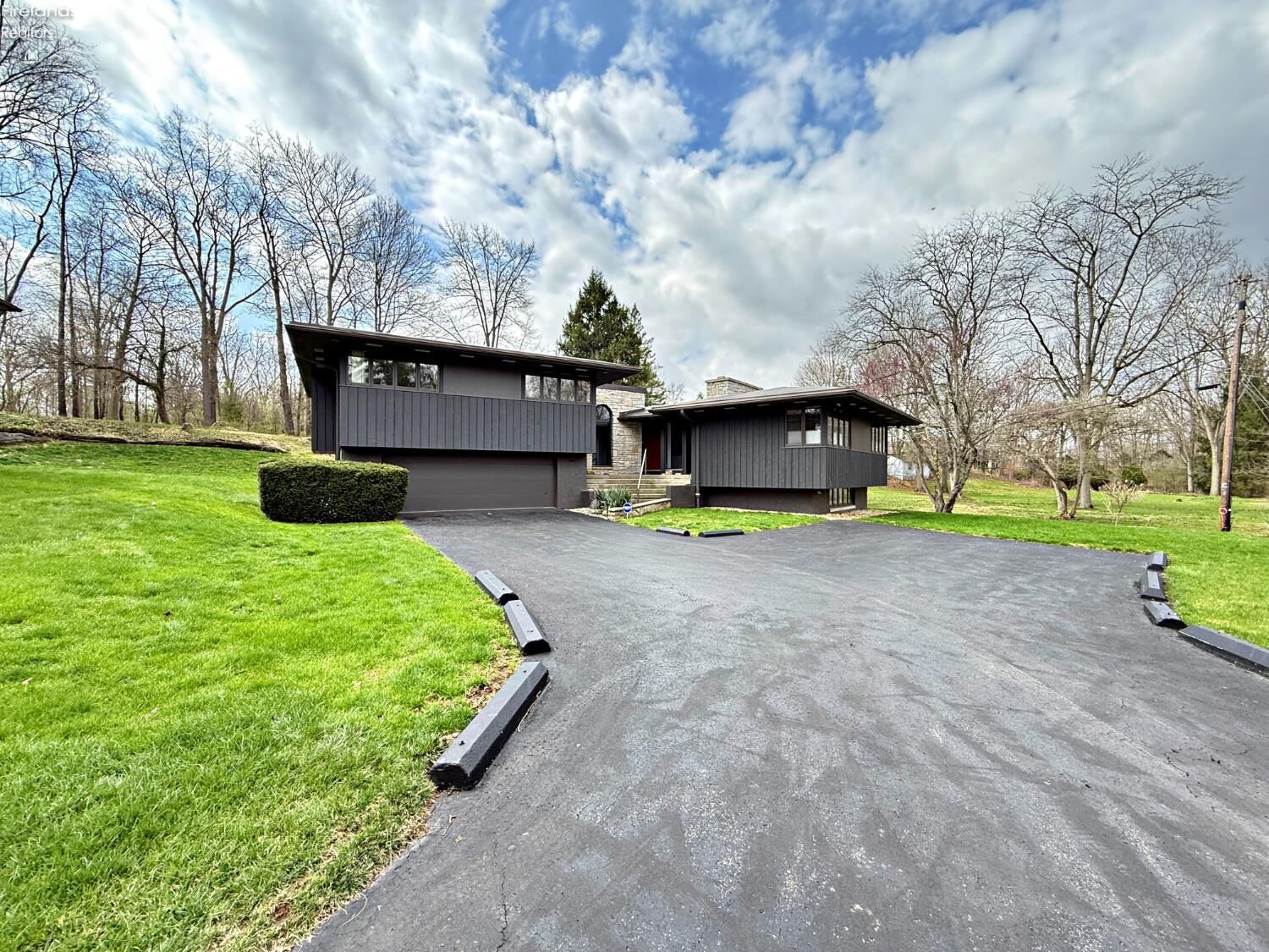 Property Photo:  35 S Willow Court  OH 44883 