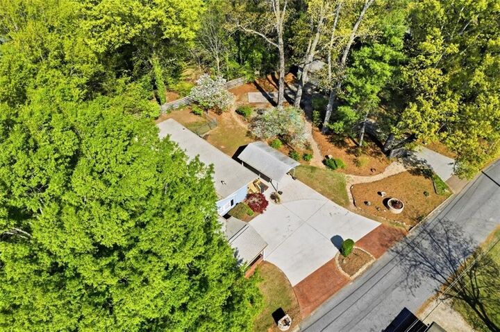 Property Photo:  1625 Seayes Road SW  GA 30126 