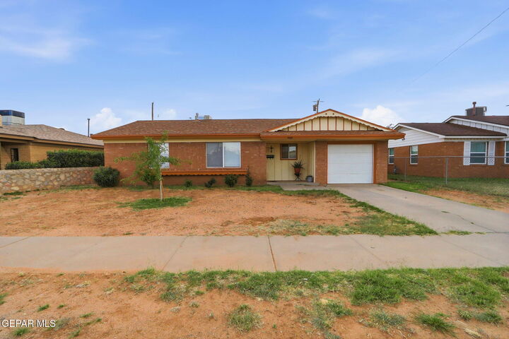 Property Photo:  5620 Calgary Avenue  TX 79924 