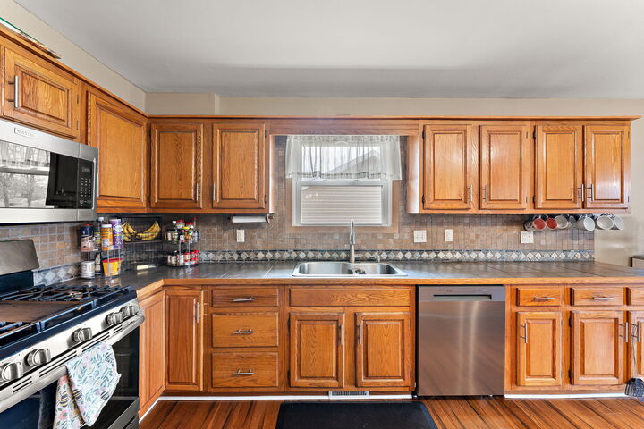 Property Photo:  1659 Sunnyslope Drive  IN 46307 