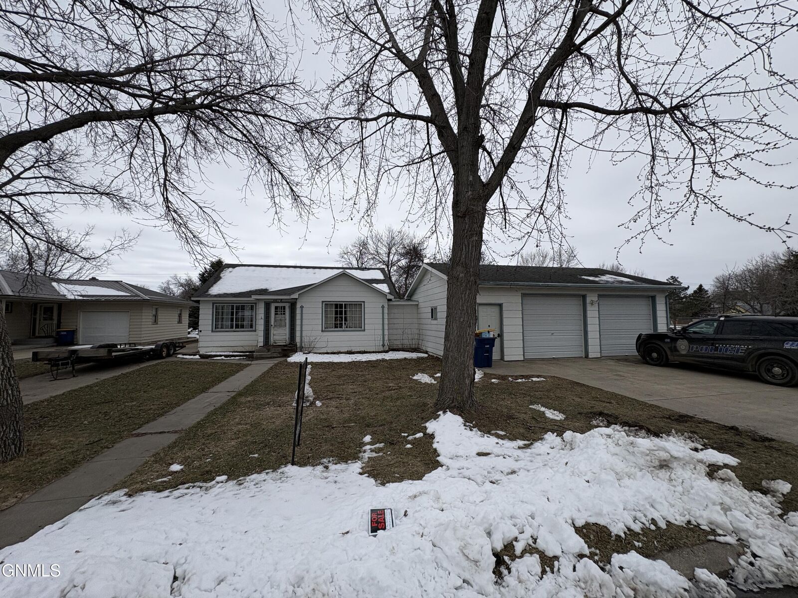 Property Photo:  512 1st Street S  ND 58436 
