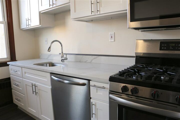 Property Photo:  816 Bloomfield St 2  NJ 07030 