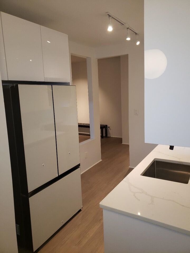 Property Photo:  135 Van Wagenen Ave 4B  NJ 07306 