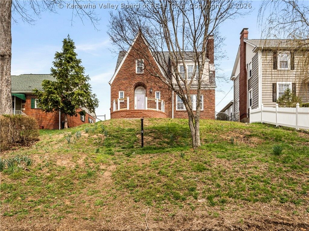 Property Photo:  4 Grandview Drive  WV 25302 